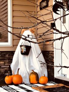 creepy halloween outdoor decorations